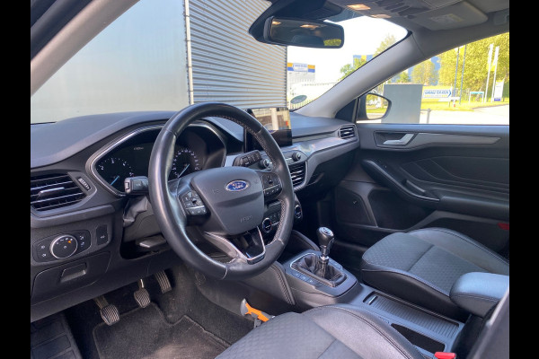Ford FOCUS Wagon BWJ 2019 | 1.5TDCI 120PK Titanium Bus | TREKHAAK | PANO DAK | CLIMA | NAVI |CARPLAY | FULL LED |