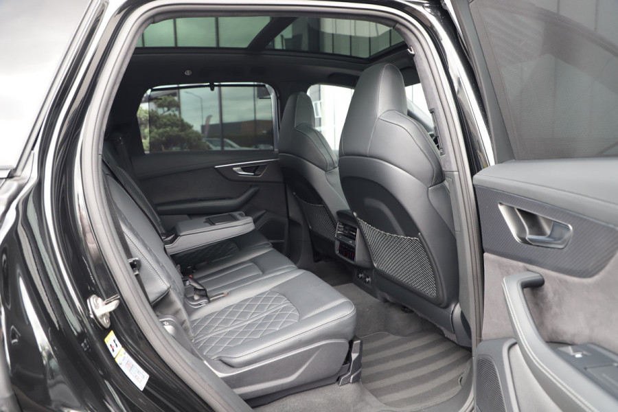 Audi SQ7 4.0 TFSI 507PK Quattro | 507PK | Achterasbesturing | Luchtvering | 7Pers | Massage | Head-up | Keyles-go | Carbon | Sfeerverlich