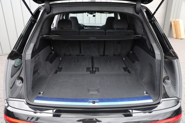 Audi SQ7 4.0 TFSI 507PK Quattro | 507PK | Achterasbesturing | Luchtvering | 7Pers | Massage | Head-up | Keyles-go | Carbon | Sfeerverlich