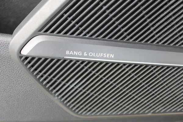 Audi Q5 3.0 TFSI / SQ5 quattro / V6T / Luchtvering / Panorama / BANG & OLUFSEN / Vol Opties / NIEUWSTAAT