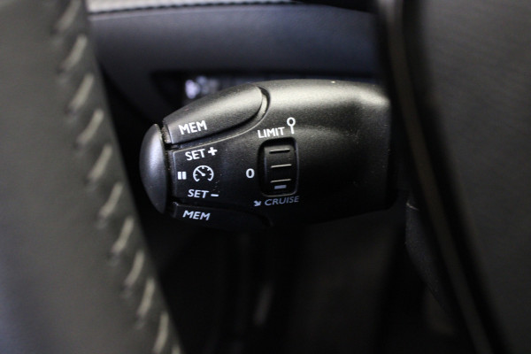 Peugeot 208 1.2 PureTech 100 Allure |Camera|