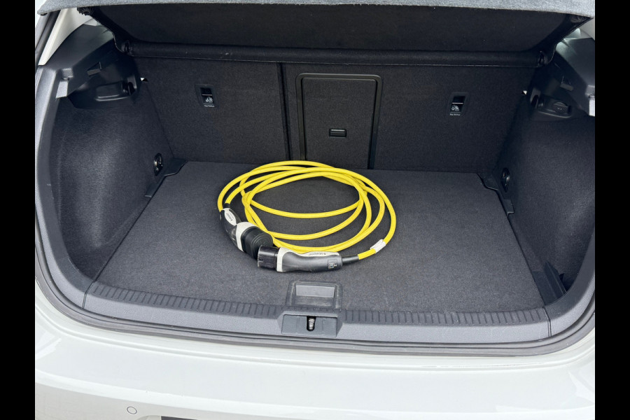Volkswagen e-Golf * E-DITION * Warmtepomp * Clima *
