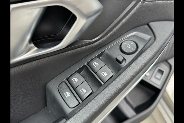 BMW 3 Serie Touring 330e Automaat | Leer | Adaptieve cruise control | DAB radio | Getint glas | LED verlichting | Stoelverwarming | Audio in