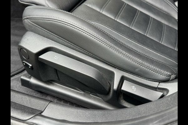 BMW 3 Serie Touring 330e Automaat | Leer | Adaptieve cruise control | DAB radio | Getint glas | LED verlichting | Stoelverwarming | Audio in
