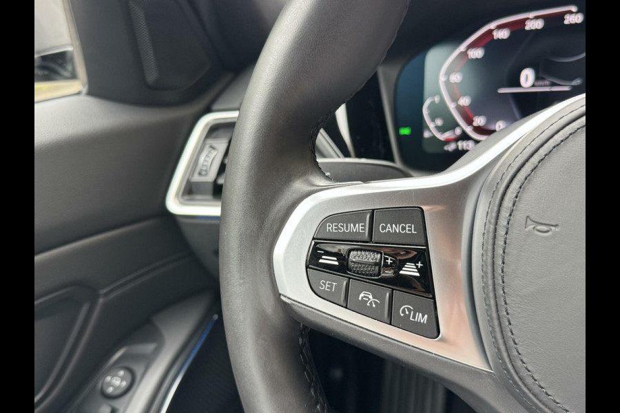 BMW 3 Serie Touring 330e Automaat | Leer | Adaptieve cruise control | DAB radio | Getint glas | LED verlichting | Stoelverwarming | Audio in