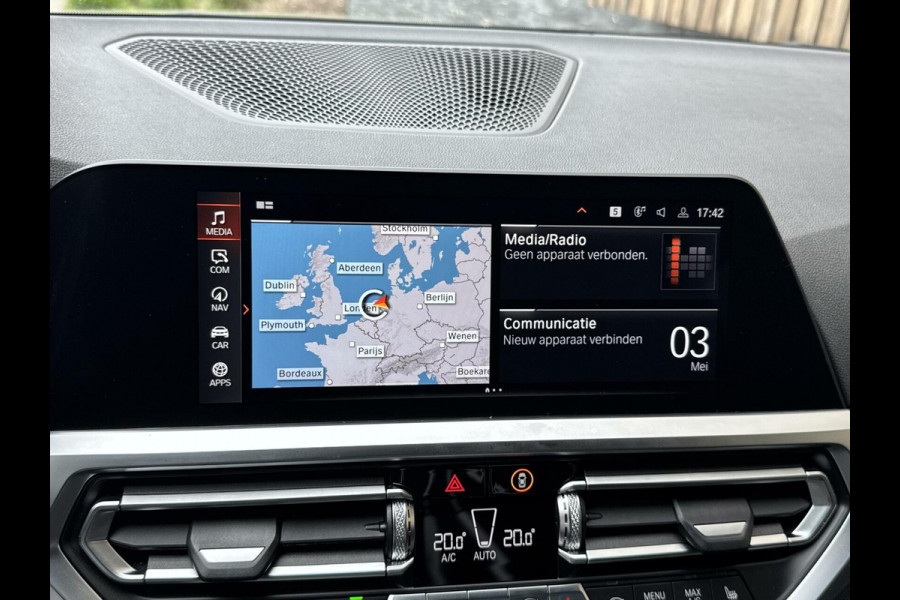 BMW 3 Serie Touring 330e Automaat | Leer | Adaptieve cruise control | DAB radio | Getint glas | LED verlichting | Stoelverwarming | Audio in