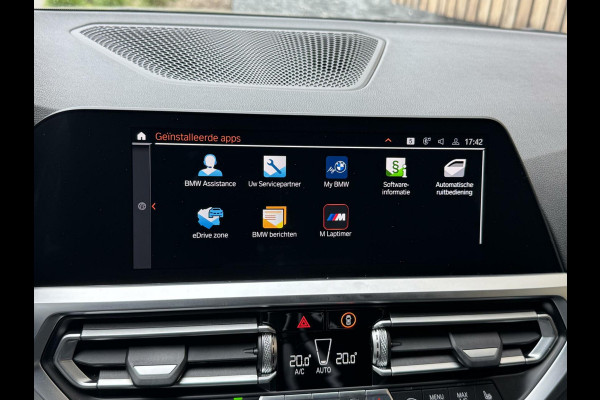 BMW 3 Serie Touring 330e Automaat | Leer | Adaptieve cruise control | DAB radio | Getint glas | LED verlichting | Stoelverwarming | Audio in