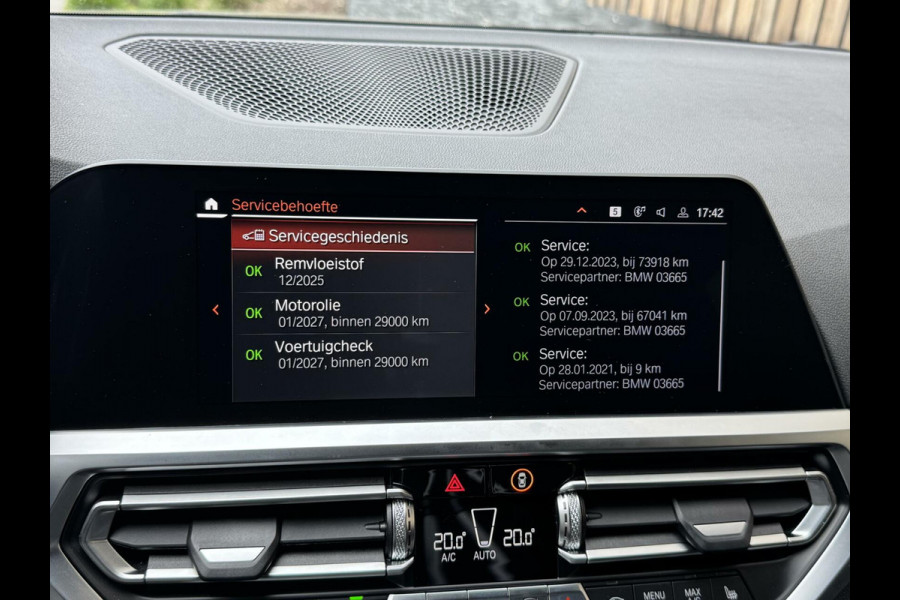 BMW 3 Serie Touring 330e Automaat | Leer | Adaptieve cruise control | DAB radio | Getint glas | LED verlichting | Stoelverwarming | Audio in