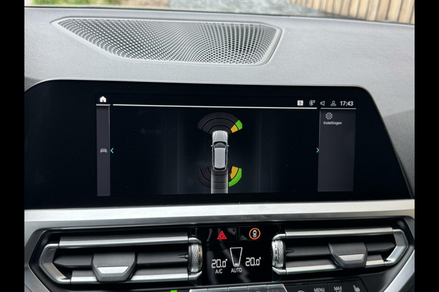 BMW 3 Serie Touring 330e Automaat | Leer | Adaptieve cruise control | DAB radio | Getint glas | LED verlichting | Stoelverwarming | Audio in