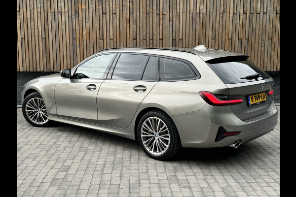 BMW 3 Serie Touring 330e Automaat | Leer | Adaptieve cruise control | DAB radio | Getint glas | LED verlichting | Stoelverwarming | Audio in