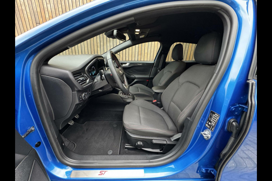 Ford FOCUS Wagon 1.0 EcoBoost Hybrid ST Line | Navigatiesysteem | Stoelverwarming | Stuurverwarming | LED verlichting | Apple CarPlay | Achteruit