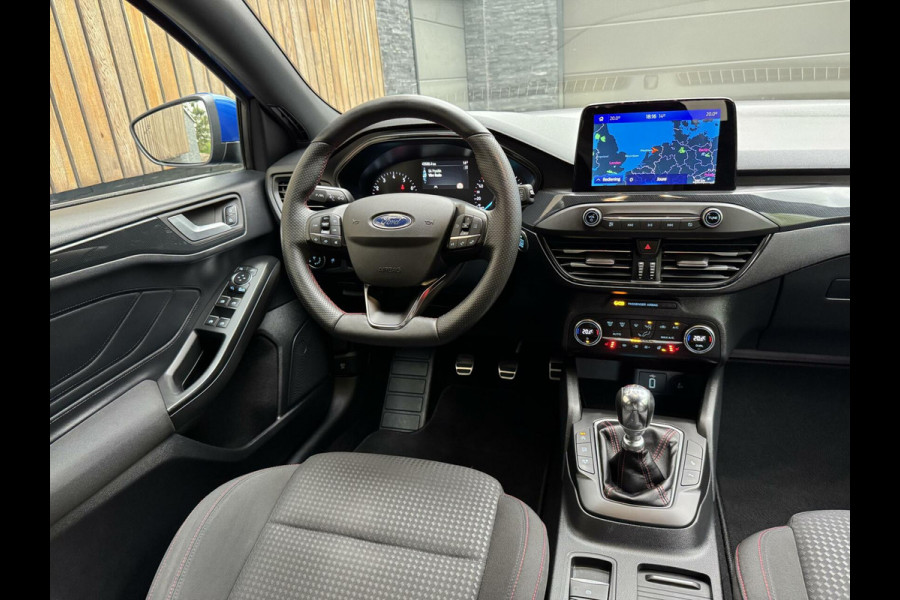 Ford FOCUS Wagon 1.0 EcoBoost Hybrid ST Line | Navigatiesysteem | Stoelverwarming | Stuurverwarming | LED verlichting | Apple CarPlay | Achteruit