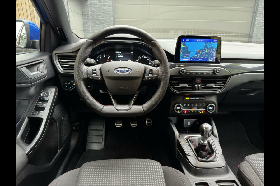 Ford FOCUS Wagon 1.0 EcoBoost Hybrid ST Line | Navigatiesysteem | Stoelverwarming | Stuurverwarming | LED verlichting | Apple CarPlay | Achteruit