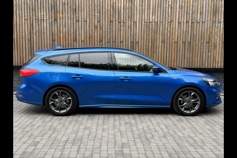 Ford FOCUS Wagon 1.0 EcoBoost Hybrid ST Line | Navigatiesysteem | Stoelverwarming | Stuurverwarming | LED verlichting | Apple CarPlay | Achteruit