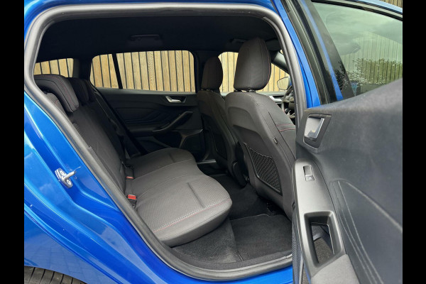 Ford FOCUS Wagon 1.0 EcoBoost Hybrid ST Line | Navigatiesysteem | Stoelverwarming | Stuurverwarming | LED verlichting | Apple CarPlay | Achteruit