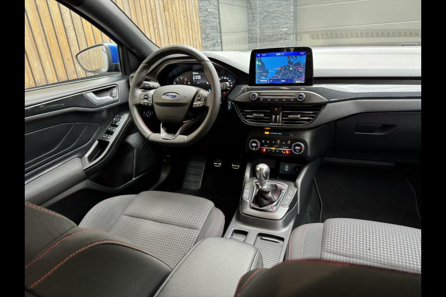 Ford FOCUS Wagon 1.0 EcoBoost Hybrid ST Line | Navigatiesysteem | Stoelverwarming | Stuurverwarming | LED verlichting | Apple CarPlay | Achteruit