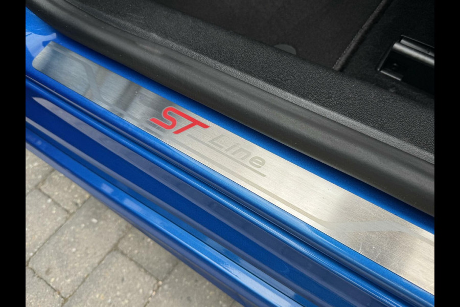 Ford FOCUS Wagon 1.0 EcoBoost Hybrid ST Line | Navigatiesysteem | Stoelverwarming | Stuurverwarming | LED verlichting | Apple CarPlay | Achteruit