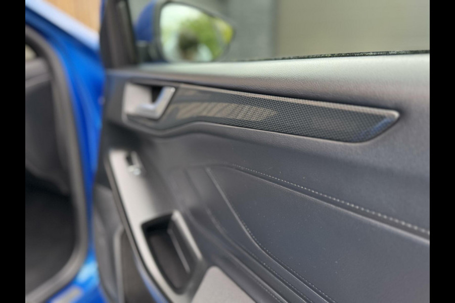 Ford FOCUS Wagon 1.0 EcoBoost Hybrid ST Line | Navigatiesysteem | Stoelverwarming | Stuurverwarming | LED verlichting | Apple CarPlay | Achteruit