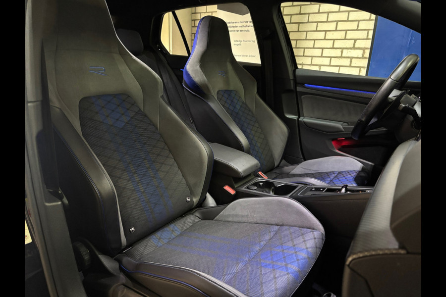 Volkswagen Golf 2.0 TSI R 4Motion Performance AKRA, PANO, LEER