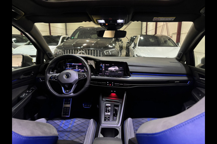 Volkswagen Golf 2.0 TSI R 4Motion Performance AKRA, PANO, LEER