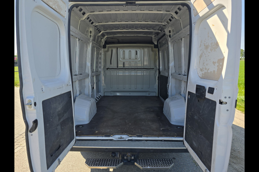Fiat Ducato 30 2.3 MultiJet L2 H2 - 130 Pk - Euro 6 - Navi - Airco - Cruise Control