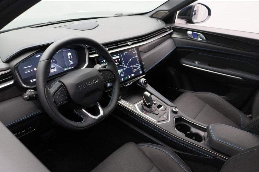 Lynk & Co 01 1.5 261PK Plug-in Hybrid *Zwarte hemel* 360* camera Pano/dak Apple/Carplay Adaptive/Cruise