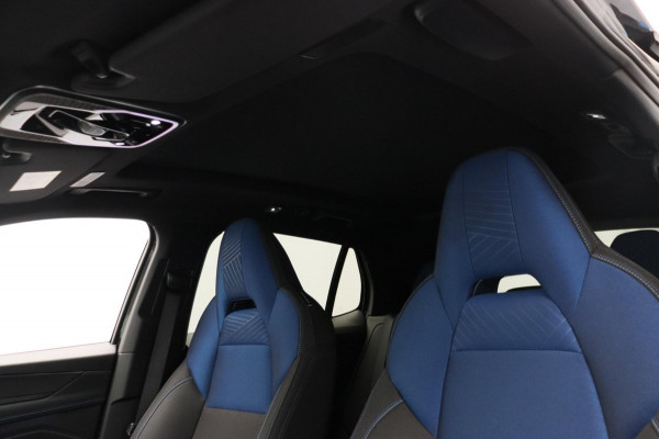 Lynk & Co 01 1.5 261PK Plug-in Hybrid *Zwarte hemel* 360* camera Pano/dak Apple/Carplay Adaptive/Cruise