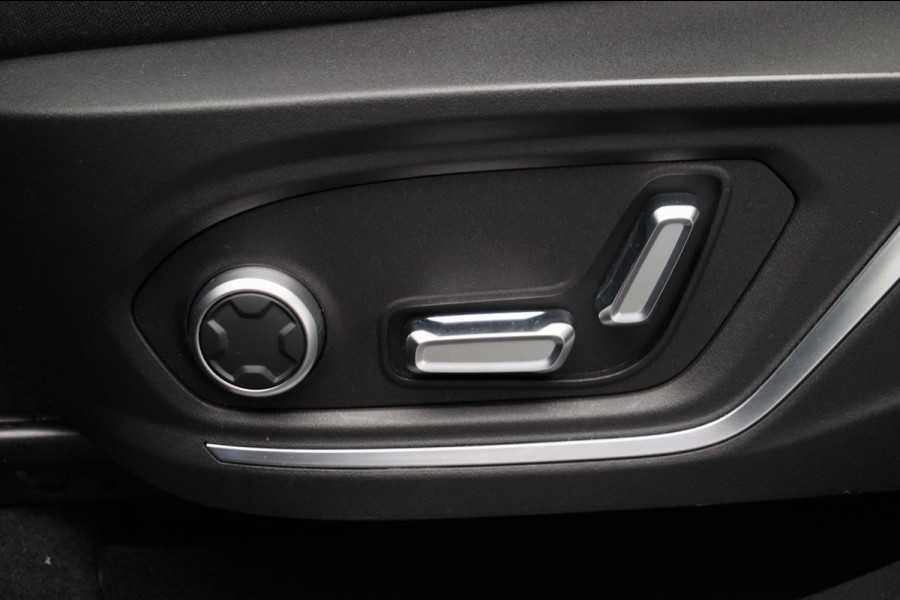 Lynk & Co 01 1.5 261PK Plug-in Hybrid *Zwarte hemel* 360* camera Pano/dak Apple/Carplay Adaptive/Cruise
