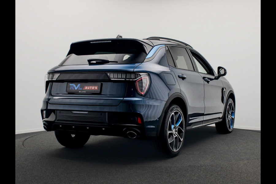 Lynk & Co 01 1.5 261PK Plug-in Hybrid *Zwarte hemel* 360* camera Pano/dak Apple/Carplay Adaptive/Cruise