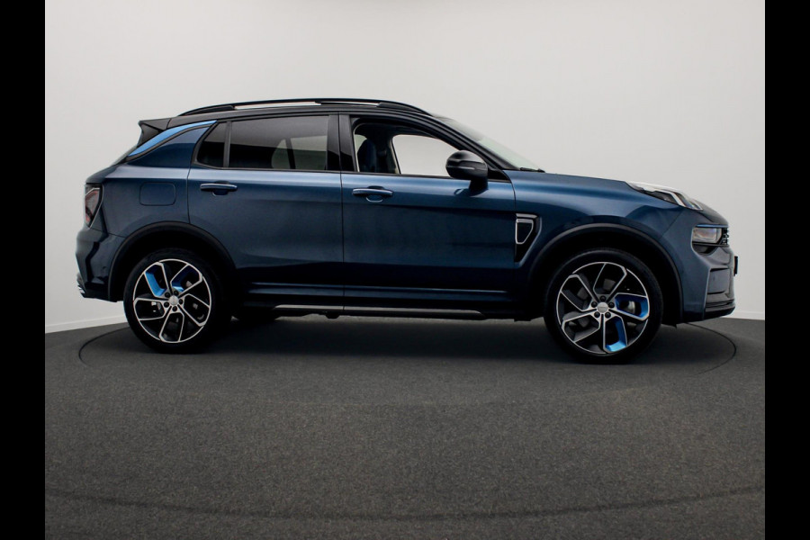 Lynk & Co 01 1.5 261PK Plug-in Hybrid *Zwarte hemel* 360* camera Pano/dak Apple/Carplay Adaptive/Cruise