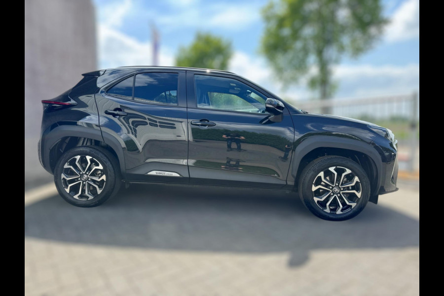 Toyota Yaris Cross 1.5 Hybrid Style PANODAK / HEAD-UP / ELEKTR KLEP / NAVI / CAMERA / CRUISE / WINTERPACK / ECC