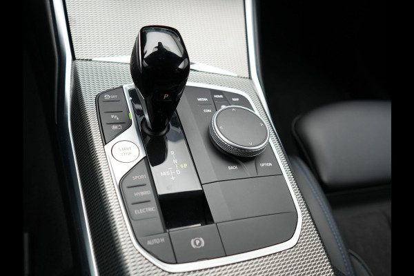 BMW 3 Serie Touring 320e M Sport Plug In Hybrid Dealer O.H PHEV | Adaptive Cruise | Alcantara Sportstoelen Verwarmd | 19"L.M | Sfeerverlichting | Carplay | DAB | Virtual | Navi Full Map |