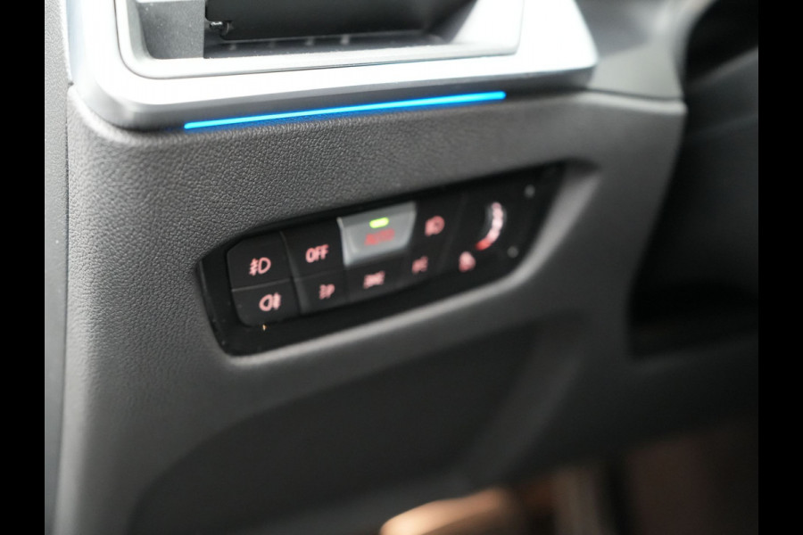 BMW 3 Serie Touring 320e M Sport Plug In Hybrid Dealer O.H PHEV | Adaptive Cruise | Alcantara Sportstoelen Verwarmd | 19"L.M | Sfeerverlichting | Carplay | DAB | Virtual | Navi Full Map |