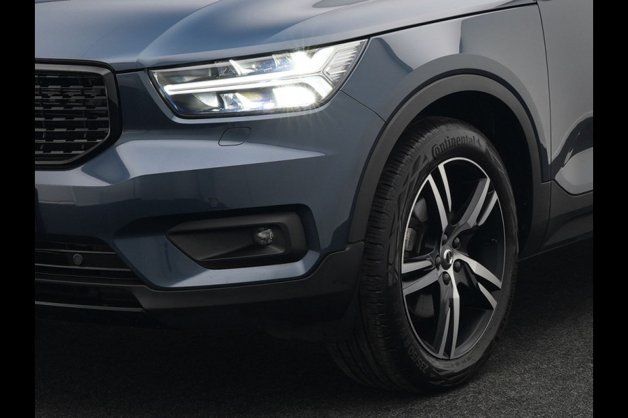 Volvo XC40 B4 R-Design | Panodak | Harman Kardon | Sportstoelen Alcantara Verwarmd | Camera | Carplay | Keyless | Navigatie |