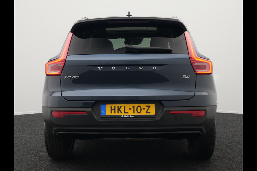Volvo XC40 B4 R-Design | Panodak | Harman Kardon | Sportstoelen Alcantara Verwarmd | Camera | Carplay | Keyless | Navigatie |