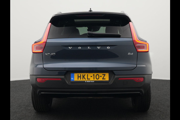 Volvo XC40 B4 R-Design | Panodak | Harman Kardon | Sportstoelen Alcantara Verwarmd | Camera | Carplay | Keyless | Navigatie |