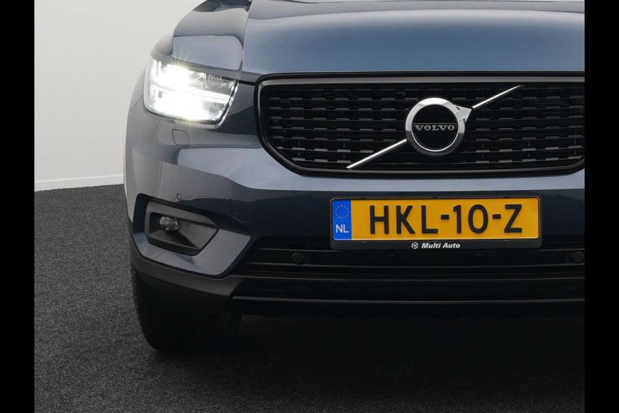 Volvo XC40 B4 R-Design | Panodak | Harman Kardon | Sportstoelen Alcantara Verwarmd | Camera | Carplay | Keyless | Navigatie |