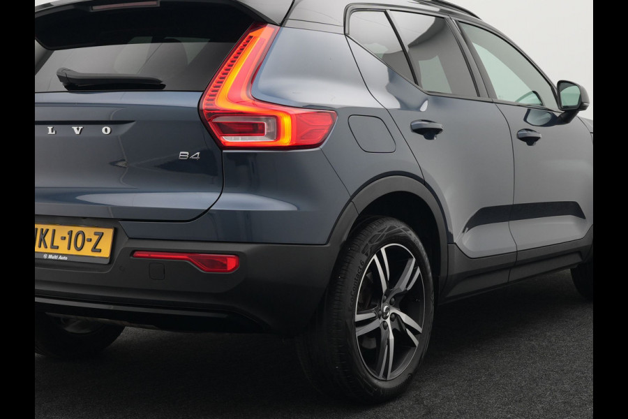 Volvo XC40 B4 R-Design | Panodak | Harman Kardon | Sportstoelen Alcantara Verwarmd | Camera | Carplay | Keyless | Navigatie |