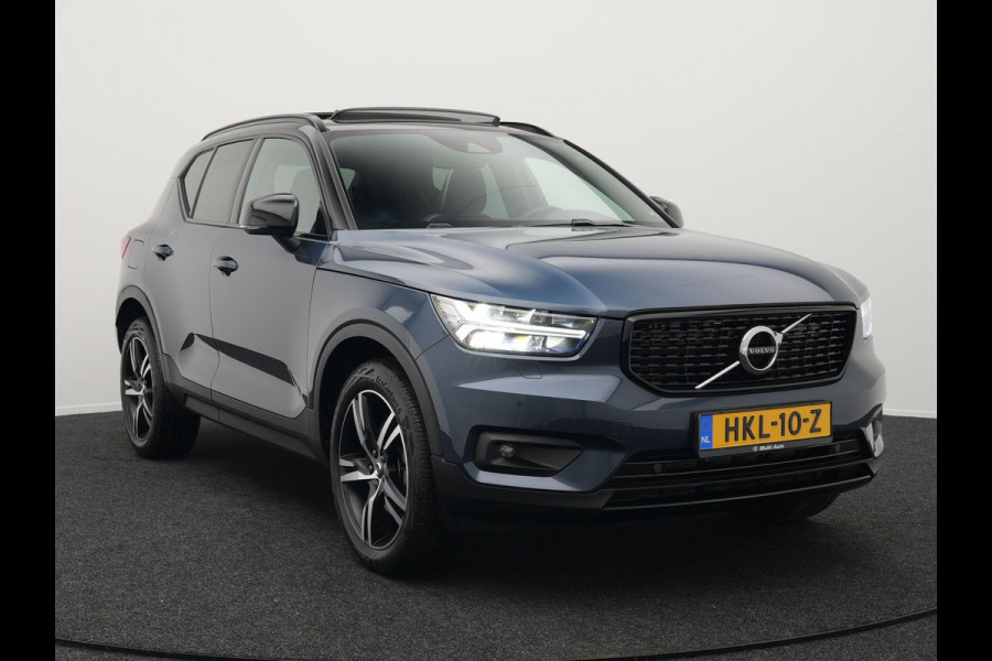 Volvo XC40 B4 R-Design | Panodak | Harman Kardon | Sportstoelen Alcantara Verwarmd | Camera | Carplay | Keyless | Navigatie |