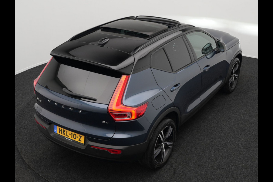 Volvo XC40 B4 R-Design | Panodak | Harman Kardon | Sportstoelen Alcantara Verwarmd | Camera | Carplay | Keyless | Navigatie |