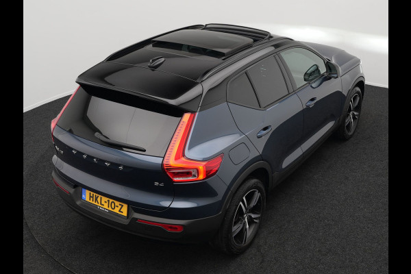 Volvo XC40 B4 R-Design | Panodak | Harman Kardon | Sportstoelen Alcantara Verwarmd | Camera | Carplay | Keyless | Navigatie |