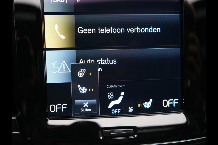 Volvo XC40 B4 R-Design | Panodak | Harman Kardon | Sportstoelen Alcantara Verwarmd | Camera | Carplay | Keyless | Navigatie |
