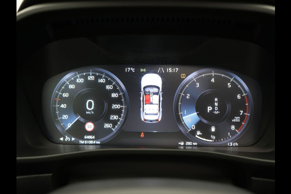 Volvo XC40 B4 R-Design | Panodak | Harman Kardon | Sportstoelen Alcantara Verwarmd | Camera | Carplay | Keyless | Navigatie |