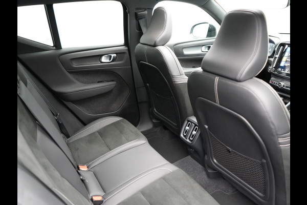 Volvo XC40 B4 R-Design | Panodak | Harman Kardon | Sportstoelen Alcantara Verwarmd | Camera | Carplay | Keyless | Navigatie |