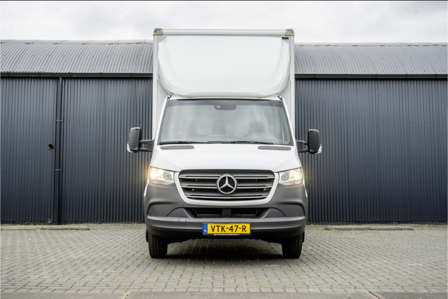 Mercedes-Benz Sprinter 519 CDI | 3.0V6 | Bakwagen met laadklep (1000KG) | Automaat | 3.5T Trekgewicht | Luchtgeveerd | Climate | Cruise | Euro 6