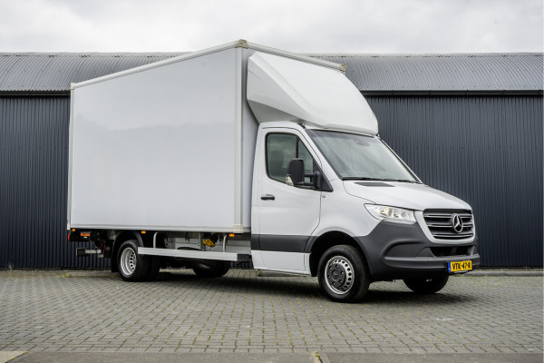 Mercedes-Benz Sprinter 519 CDI | 3.0V6 | Bakwagen met laadklep (1000KG) | Automaat | 3.5T Trekgewicht | Luchtgeveerd | Climate | Cruise | Euro 6