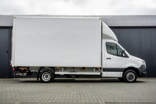 Mercedes-Benz Sprinter 519 CDI | 3.0V6 | Bakwagen met laadklep (1000KG) | Automaat | 3.5T Trekgewicht | Luchtgeveerd | Climate | Cruise | Euro 6