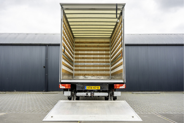 Mercedes-Benz Sprinter 519 CDI | 3.0V6 | Bakwagen met laadklep (1000KG) | Automaat | 3.5T Trekgewicht | Luchtgeveerd | Climate | Cruise | Euro 6