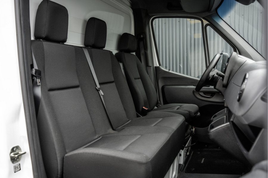 Mercedes-Benz Sprinter 519 CDI | 3.0V6 | Bakwagen met laadklep (1000KG) | Automaat | 3.5T Trekgewicht | Luchtgeveerd | Climate | Cruise | Euro 6