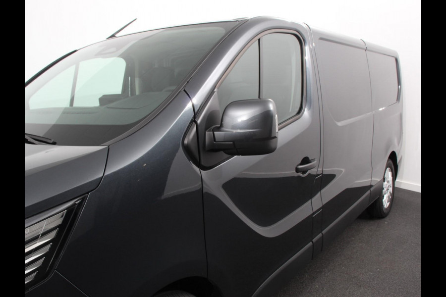 Renault Trafic 2.0 Blue dCi 110 T30 L2H1 Advance Navigatie bluetooth DAB Camera Airco Trekhaak Houten bekleding Lichtmetalen velgen